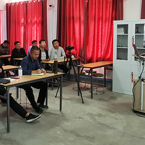 10��20��ɽ�|���x���ؙC(j��)е���޹�˾�e�k���p���Tʽ��ץ�����ؙC(j��)������Ӗ(x��n)�n��